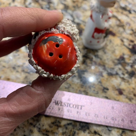 VTG 1950’s Napco Mr and Mrs Clause spaghetti trim salt and pepper shaker set - Picture 7 of 9